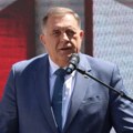 Dodik stigao kući posle operacije u Beogradu