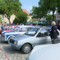 Oldtajmeri na trgu u Somboru