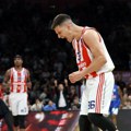 Puče stotka: Zvezda razbila Budućnost, Petrušev isključen (foto, video)