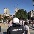 Od jutros nove blokade: Građani se kreću od raskrsnice do raskrsnice, policija ih prati i sprečava
