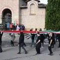 Jeziv prizor iz Italije Neofašisti salutirali Musoliniju u znak sećanja na Marš na Rim, policija ih sve identifikovala (video)…