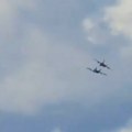 (Video) Jeziv sudar američkih borbenih aviona! Eksplodirali pred desetinama hiljada ljudi: Crni dim kulja, vojska hitno…