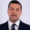 Lider Nacionalnog okupljanja favorit na predsedničkim izborima u Francuskoj