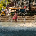 I danas sunčano, a u ovim predelima biće pljuskova sa grmljavinom: Veoma vetrovito, temperatura do 30°C