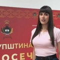 Hit-snimak mlade srpske političarke: Nataša se obratila posle sednice i izazvala ludilo na mrežama