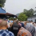 Neverovatni prizori ispred srpske svetinje: Na stotine vernika na obeležavanju slave manastira Preobraženje! Foto