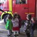 Deca iz PU „Čili i Vili“ posetila Vatrogasno-spasilačku brigadu