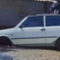 Nesvakidašnja scena! Jugo tone, bukvalno propada kroz zemlju: Hit snimak iz Požarevca, evo šta se dogodilo