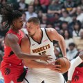 Perfektni Jokić slavio u srpskom derbiju VIDEO