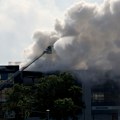 Eksplozija u soliteru od 45 spratova: Gust dim kuljao iz zgrade, stotine ljudi hitno evakuisano VIDEO