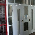 Liftovi nadžive stanare koje voze: Najstariji elevator u Beogradu napunio 91 godinu. Popravljaju ih priučeni šegrti, 35 godina…