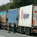Priština: kamioni sa srpskim tablicama mogu na KiM, ali samo sa stranom robom