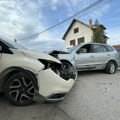 Lančani sudar kod Čačka: Automobili uništeni, teško povređena devojka (19) (foto)