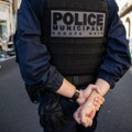 Francuska policija uhapsila muškarca, pretio da će se razneti u iranskom konzulatu u Parizu