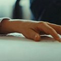 Pesma “Kraj marta” obrađuje jedno od najtraumatičnijih poglavlja novije istorije Srbije