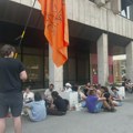 Profesor Jocić u Prekršajnom sudu, ostali privedeni pušteni da se brane sa slobode