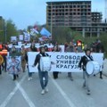 (VIDEO) Maturant u Kragujevcu priveden zbog "uvrede policijske službenice"
