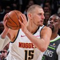 Jokićev tripl-dabl i 30 poena Marija za vođstvo Denvera protiv Minesote u plej-ofu