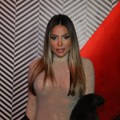 "Sreli smo se! Bude pijanih na letu, nastane haos, pa ga izbace iz aviona" Sandra Afrika o Slobi, pa spomenula Đanija: Na…