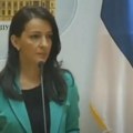 Tepić pokazala dokumenta - tvrdi da provladinim medijima stižu instrukcije iz centra bliskog Vučiću