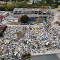 Deponija u krugu Komunalca sve veća, direktorka nagrađena (VIDEO)