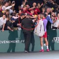 Brze reakcije obezbeđenja! Novak Đoković je ovako "zaštićen" posle pobede na mastersu u Parizu (foto)
