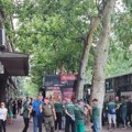 Vučićeve pristalice se oblače u majice „veterani“: Da li je ovo pripremanje izrežiranih incidenata?