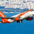 Suspendovan pilot Izidžeta nakon pijanstva i neprimerenog ponašanja u hotelu