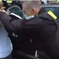 Srbija bira mir, a EU batine! Policija u Nemačkoj brutalno razbija blokade (video)
