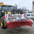 Deda Mraz stigao na bageru: Divne scene u Loznici