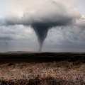 Amerika paralisana: Sneg i jak vetar pogodili zemlju, preti i tornado FOTO/VIDEO