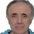 (Foto) Srbin koji je ukrao vino vredno više od 30.000 evra i dalje je u bekstvu! Sa perikom izveo filmsku pljačku i nestao…