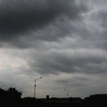 Snažno nevreme popodne pogodilo Loznicu, ulice pod vodom