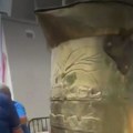 Bosanci doneli džinovsku džezvu na Mundijal: Amerikanci u čudu zbog prizora ispred stadiona VIDEO