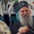 Patrijarh Porfirije služio liturgiju u Hramu svetog Save pa učestvovao u akciji dobrovoljnog davanja krvi (foto)