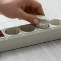 Ovih osam uređaja ne bi trebalo priključivati na produžni sa više utičnica: Električari upozoravaju na rizik od požara