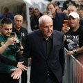 Željko Obradović ponovio čuveni ritual pred izlazak u Arenu kao što je radio dok je bio u Partizanu!