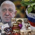 Vernici se okupljaju širom Rusije se kako bi odali poslednju počast Prigožinu