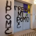 DS: i "Zajedno": Grafiti ispisani po vratima naših prostorija (foto)