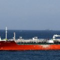 Teretni brod u Crvenom moru se zapalio nakon udara projektila iz Jemena