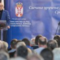 Srbija svojim borcima Ministar Vučević na uručenju spomenica borcima u Banji Junaković u Apatinu