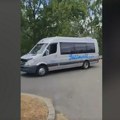 Vojislav Jaćimović ponovo vozio studente na protest: Policija mu skinula tablice, SOS taksi pritekao u pomoć
