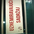 Lozničani zasuli crvenom farbom zgradu „lokalnog Informera“ VIDEO