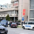U restoranu sedeo sa marihuanom: Državljanin Srbije uhapšen u Crnoj Gori: Policija mu u stanu pronašla i vagicu za merenje