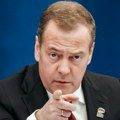 Medvedev: Loše vesti za Merca i Makrona – Tramp je živ