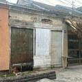 Deo fasade pao na Bujanovčanku u centru grada