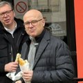 Vučić sa Vučevićem prošetao Novim Sadom pre otvaranja Zavičajnog sajma