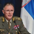 Мојсиловић: Војска се труди да остане ван политике, ко жели промену власти мораће на изборе