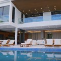Ovo je luksuzna vila Brene i Bobe u Majamiju koju su prodali za 14,2 miliona Bazen, džakuzi, 6 spavaćih soba i 7 kupatila sa…