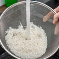 Pranje pirinča pre kuvanja: Šta stvarno uklanjamo sa zrna, a šta gubimo